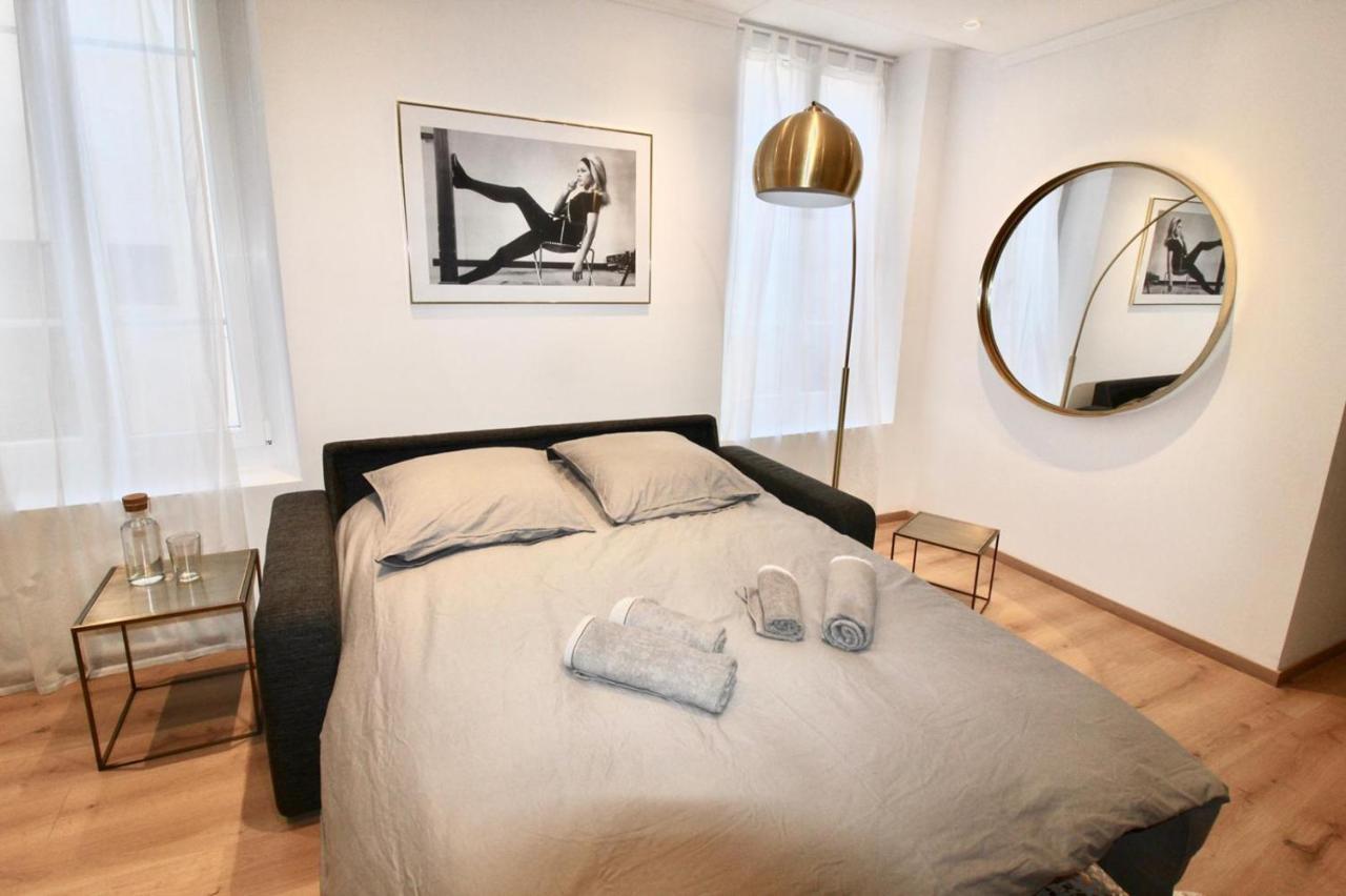 Lovely Apartment Heart Of Golden Square Fiber Wifi Nice Ngoại thất bức ảnh